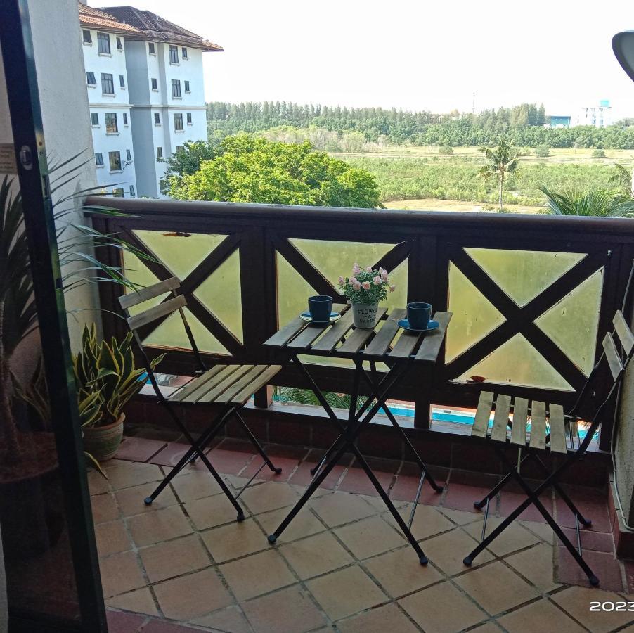 Austin Mahkota Apartment Malacca Luaran gambar